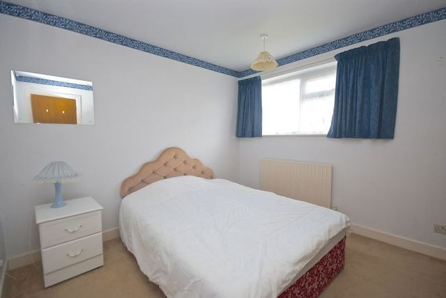  Image of 3 bedroom Detached house for sale in Birch Close Wedmore BS28 at Birch Close  Wedmore, BS28 4BG