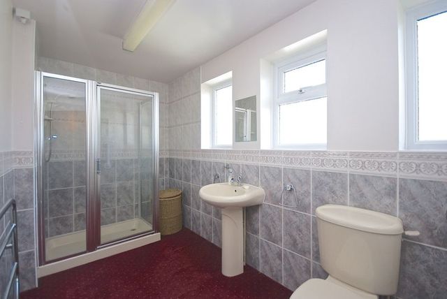  Image of 3 bedroom Detached house for sale in Birch Close Wedmore BS28 at Birch Close  Wedmore, BS28 4BG
