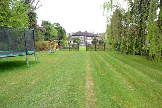  Image of 4 bedroom Detached house for sale in Birmingham Road Redditch B97 at Birmingham Road Bordesley Redditch, B97 6RL