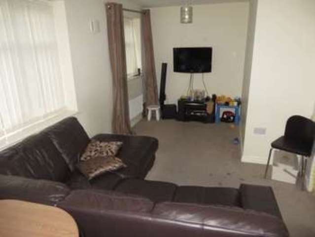  Image of 2 bedroom Flat to rent in Birmingham Road Oldbury B69 at Birmingham Road  Oldbury, B69 4EW