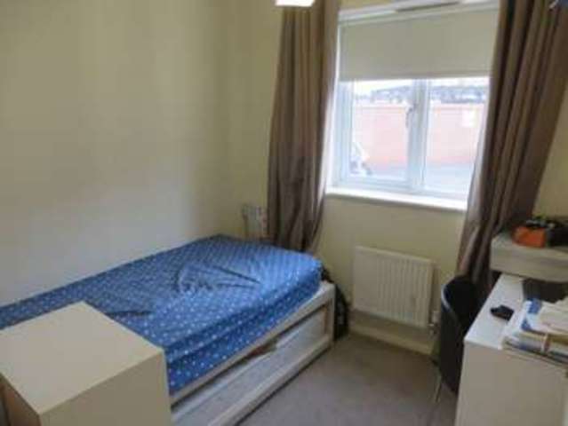  Image of 2 bedroom Flat to rent in Birmingham Road Oldbury B69 at Birmingham Road  Oldbury, B69 4EW