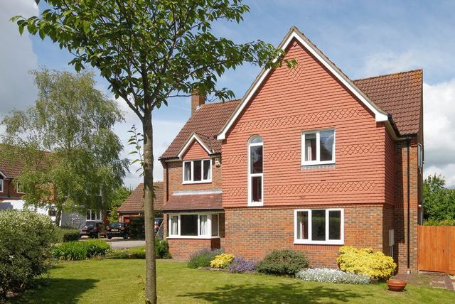  Image of 7 bedroom Detached house to rent in Bishops Field Aston Clinton Aylesbury HP22 at Bishops Field  Aston Clinton, HP22 5BB