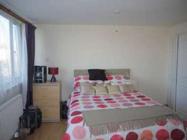 Image of 3 bedroom Flat for sale in Bishops Walk Aylesbury HP21 at Winchester House Bishops Walk Aylesbury, HP21 7LD