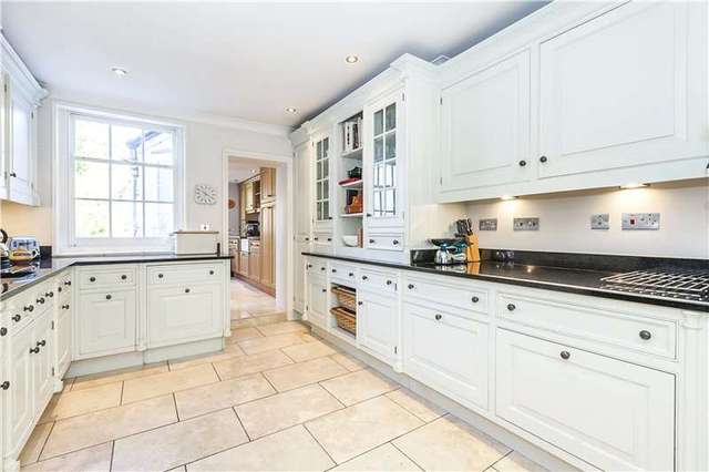  Image of 4 bedroom Terraced house for sale in Blackheath Road London SE10 at London  Greenwich, SE10 8PE