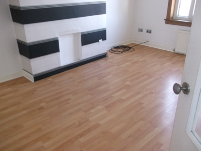  Image of 3 bedroom Flat to rent in Blacklands Avenue Kilwinning KA13 at Kilwinning North Ayrshire North Ayrshire, KA13 6HX