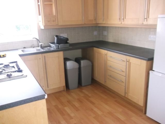  Image of 3 bedroom Flat to rent in Blacklands Avenue Kilwinning KA13 at Kilwinning North Ayrshire North Ayrshire, KA13 6HX