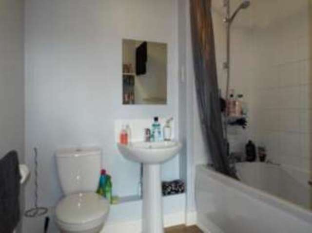  Image of 1 bedroom Flat for sale in Kelmscott Way Bognor Regis PO21 at 18 Kelmscott Way Bognor Regis Aldwick, PO21 5DQ