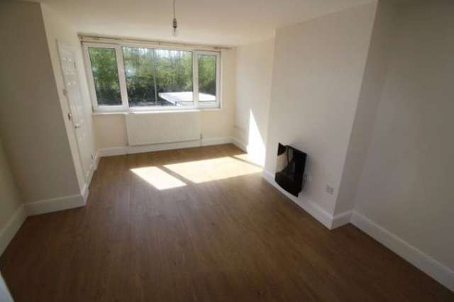  Image of 3 bedroom Semi-Detached house to rent in Bonhay Road Exeter EX4 at Bonhay Road  Exeter, EX4 4JD