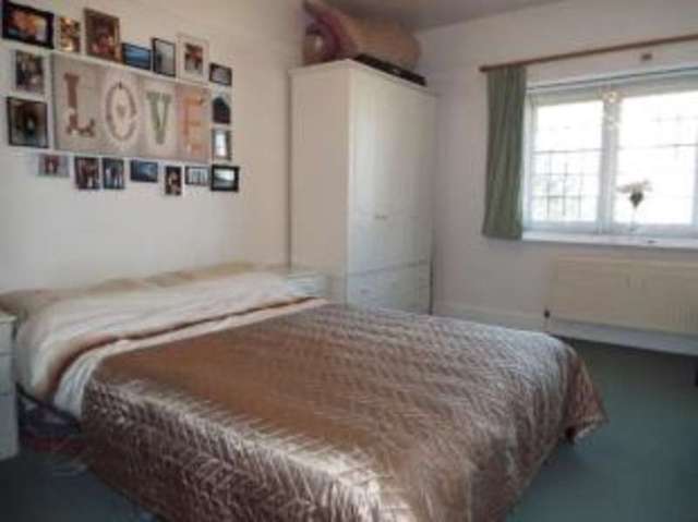  Image of 1 bedroom Flat for sale in Wollstonecraft Road Pokesdown Bournemouth BH5 at Boscombe Manor Bournemouth Boscombe, BH5 1JQ
