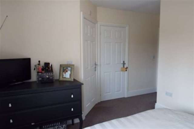  Image of 3 bedroom Semi-Detached house to rent in Boulder Close Wilnecote Tamworth B77 at Tamworth, B77 5FQ