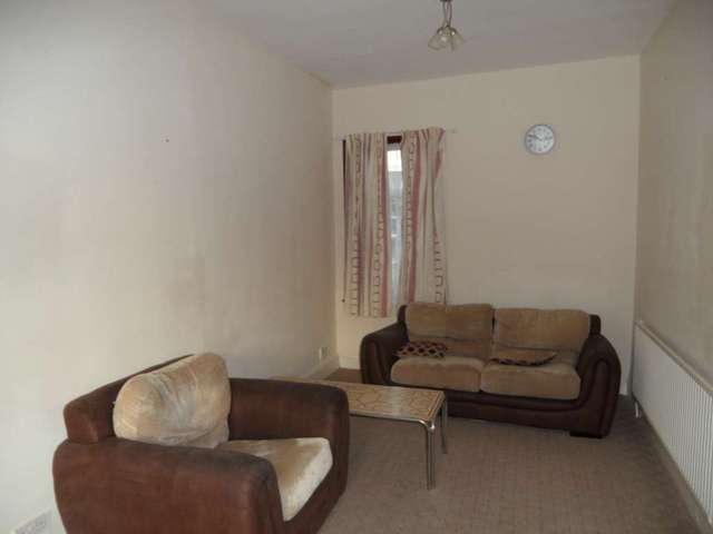  Image of 3 bedroom Terraced house to rent in Boundary Road London E13 at Boundary Road Plaistow London, E13 9QG