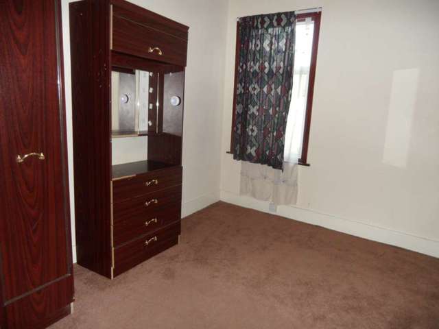  Image of 3 bedroom Terraced house to rent in Boundary Road London E13 at Boundary Road Plaistow London, E13 9QG