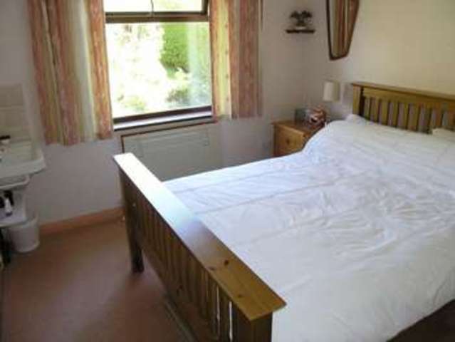  Image of 3 bedroom Detached house for sale in Highfield Road Bourne End SL8 at Highfield Road  Bourne End, SL8 5BE
