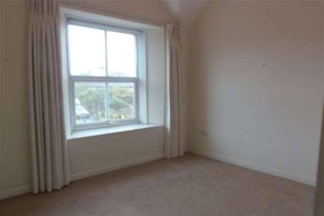 Image of 3 bedroom Terraced house to rent in Dartmoor Court Bovey Tracey Newton Abbot TQ13 at Newton Abbot, TQ13 9FG
