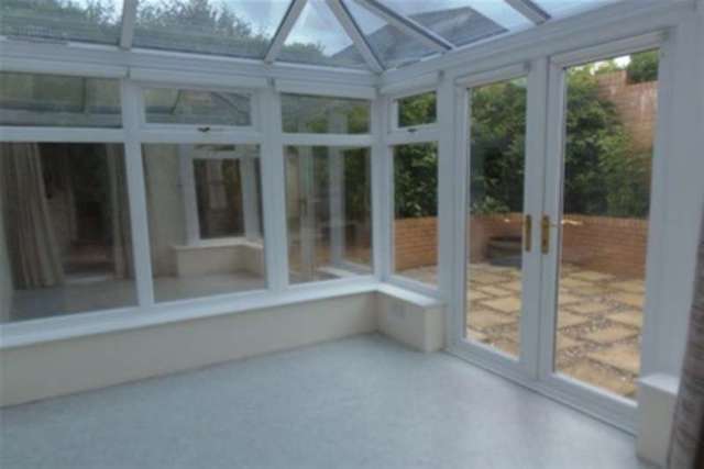  Image of 3 bedroom Terraced house to rent in Dartmoor Court Bovey Tracey Newton Abbot TQ13 at Newton Abbot, TQ13 9FG