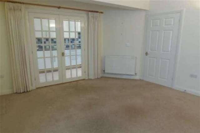  Image of 3 bedroom Terraced house to rent in Dartmoor Court Bovey Tracey Newton Abbot TQ13 at Newton Abbot, TQ13 9FG