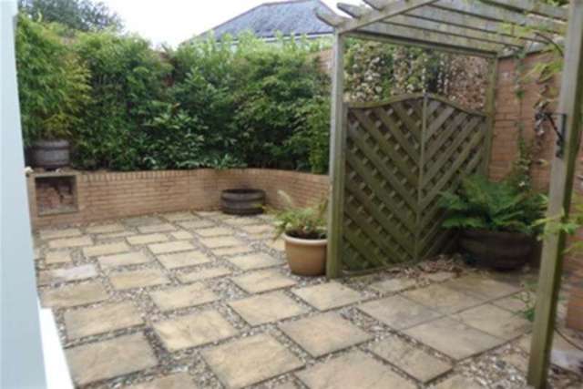  Image of 3 bedroom Terraced house to rent in Dartmoor Court Bovey Tracey Newton Abbot TQ13 at Newton Abbot, TQ13 9FG