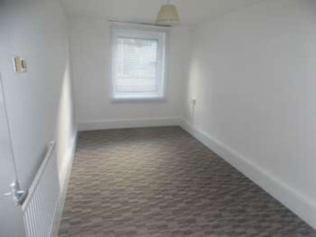  Image of 1 bedroom Flat to rent in Bow Common Lane London E3 at Bow Common Lane  London, E3 4AU