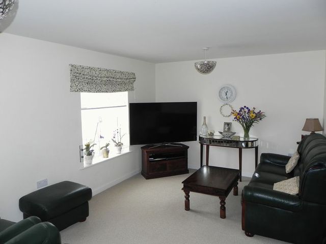  Image of 2 bedroom Mews to rent in Bowhill Way Harlow CM20 at Bowhill Way  Harlow, CM20 1FH