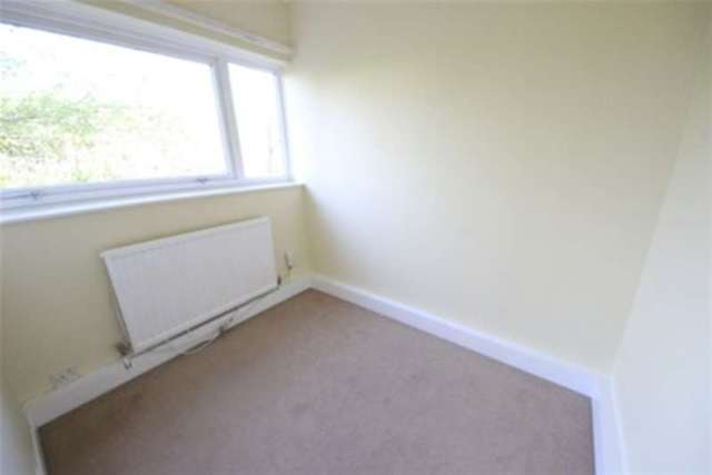  Image of 2 bedroom Flat to rent in The Shimmings Boxgrove Road Guildford GU1 at Guildford, GU1 2NG