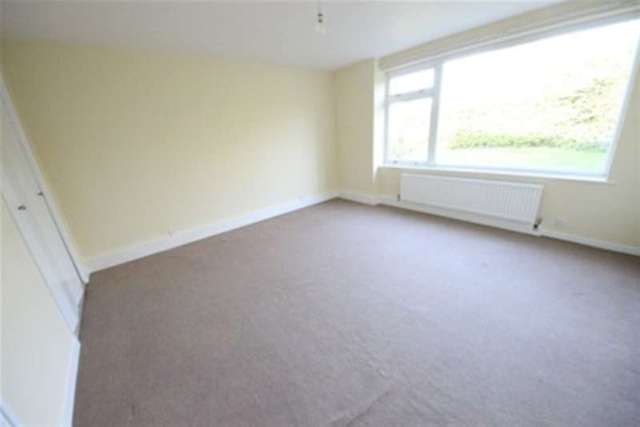 Image of 2 bedroom Flat to rent in The Shimmings Boxgrove Road Guildford GU1 at Guildford, GU1 2NG