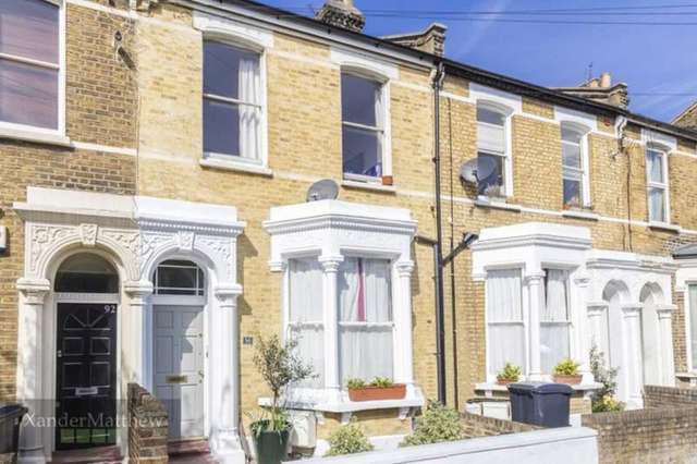  Image of 3 bedroom Flat for sale in Branksome Road London SW2 at Brixton, SW2 5JA