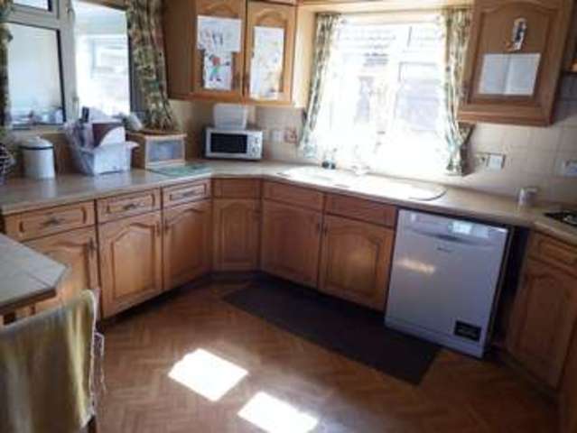  Image of 4 bedroom Detached house for sale in Bratton Road Westbury BA13 at Bratton Road  Westbury, BA13 3EP