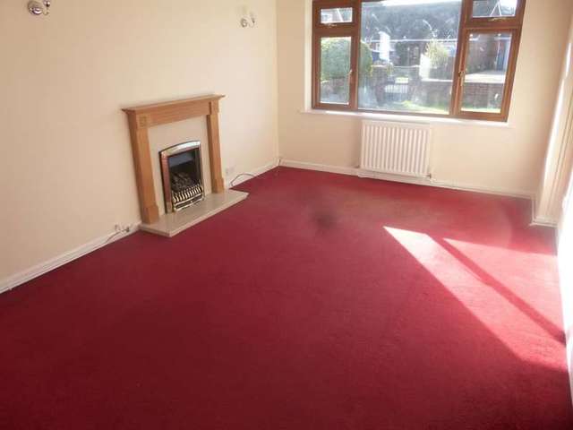  Image of 2 bedroom Bungalow to rent in Briarwood Road Woodbridge IP12 at Woodbridge, IP12 4DQ