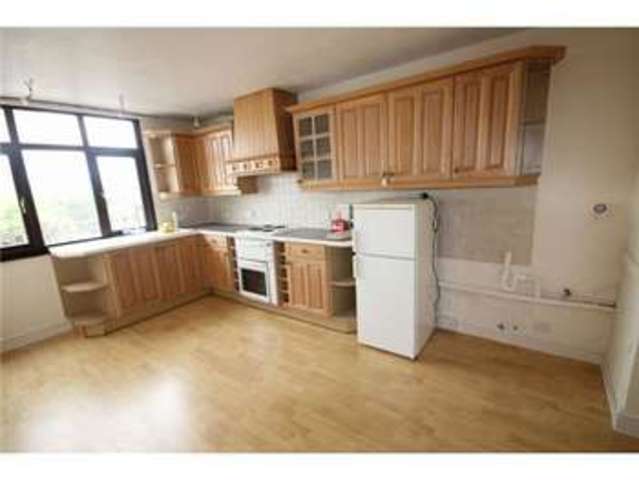  Image of 2 bedroom Flat to rent in Briary Road Portishead Bristol BS20 at Briary Road  Portishead, BS20 6NE