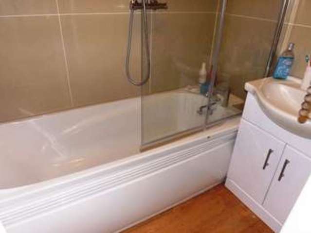  Image of 1 bedroom Flat to rent in Bridge Road Broadwater Worthing BN14 at Bridge Road  Worthing, BN14 7BX