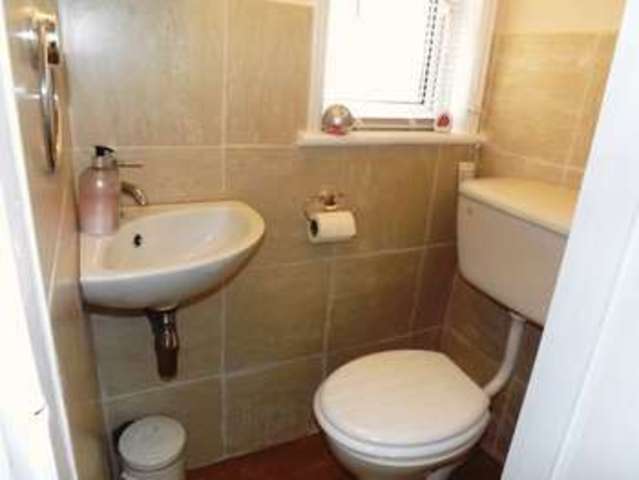  Image of 1 bedroom Flat to rent in Bridge Road Broadwater Worthing BN14 at Bridge Road  Worthing, BN14 7BX