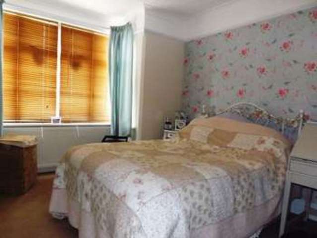 Image of 1 bedroom Flat to rent in Bridge Road Broadwater Worthing BN14 at Bridge Road  Worthing, BN14 7BX