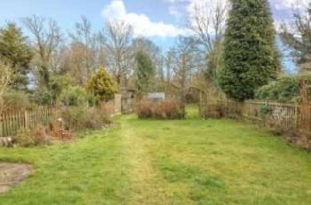  Image of 4 bedroom Detached house for sale in Bridle Road Croydon CR0 at Croydon  Shirley, CR0 8HQ