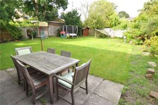  Image of 4 bedroom Detached house to rent in Brimstage Road Heswall Wirral CH60 at Heswall Wirral Gayton, CH60 1XE