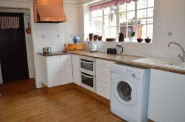  Image of 5 bedroom Detached house for sale in York Road Broadstone BH18 at Broadstone Dorset Broadstone, BH18 8EY