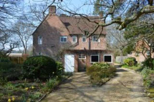  Image of 5 bedroom Detached house for sale in York Road Broadstone BH18 at Broadstone Dorset Broadstone, BH18 8EY
