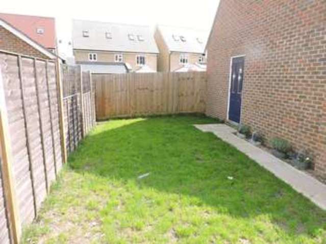  Image of 2 bedroom Terraced house to rent in Brockham Grange Sherfield-on-Loddon Hook RG27 at Brockham Grange Sherfield-On-Loddon Hook, RG27 0FT