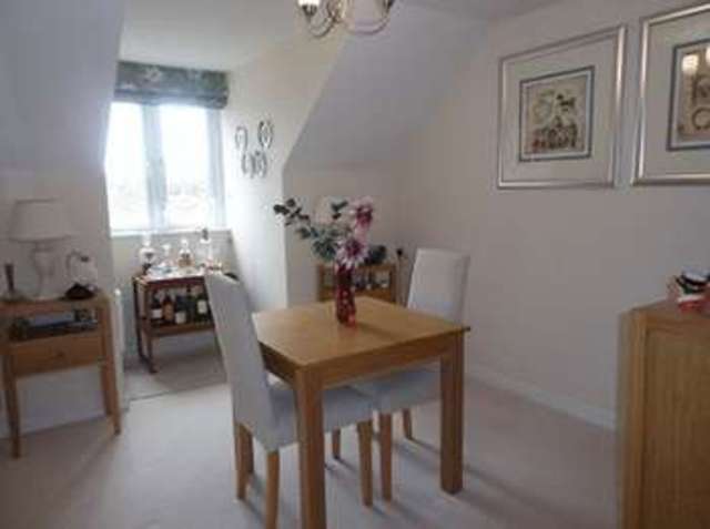  Image of 2 bedroom Flat for sale in Brownberrie Lane Horsforth Leeds LS18 at Brownberrie Lane Horsforth Leeds, LS18 5SR