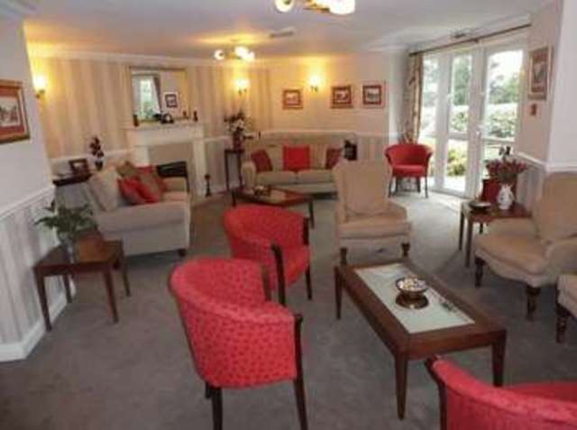  Image of 2 bedroom Flat for sale in Brownberrie Lane Horsforth Leeds LS18 at Brownberrie Lane Horsforth Leeds, LS18 5SR