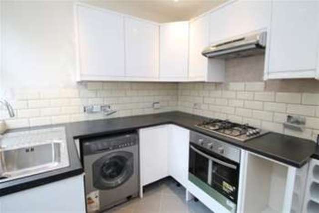 Image of 2 bedroom Flat to rent in Brownhill Road London SE6 at London, SE6 2BG