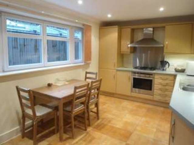  Image of 2 bedroom Flat to rent in Broyle Road Chichester PO19 at Broyle Road  Chichester, PO19 6AD
