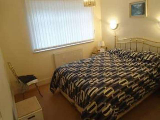  Image of 2 bedroom Flat to rent in Broyle Road Chichester PO19 at Broyle Road  Chichester, PO19 6AD