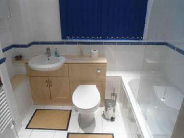  Image of 2 bedroom Flat to rent in Broyle Road Chichester PO19 at Broyle Road  Chichester, PO19 6AD
