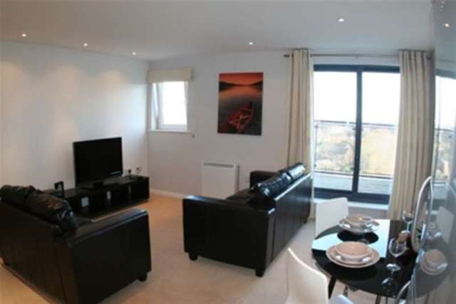  Image of 2 bedroom Flat to rent in Central Way Warrington WA2 at Warrington, WA2 7TJ