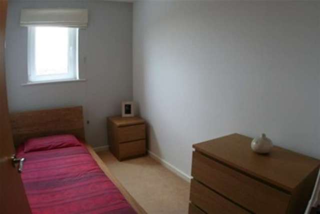  Image of 2 bedroom Flat to rent in Central Way Warrington WA2 at Warrington, WA2 7TJ