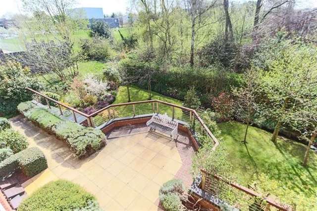  Image of 2 bedroom Flat for sale in Burcot Lane Bromsgrove B60 at Burcot Lane  Bromsgrove, B60 1AD