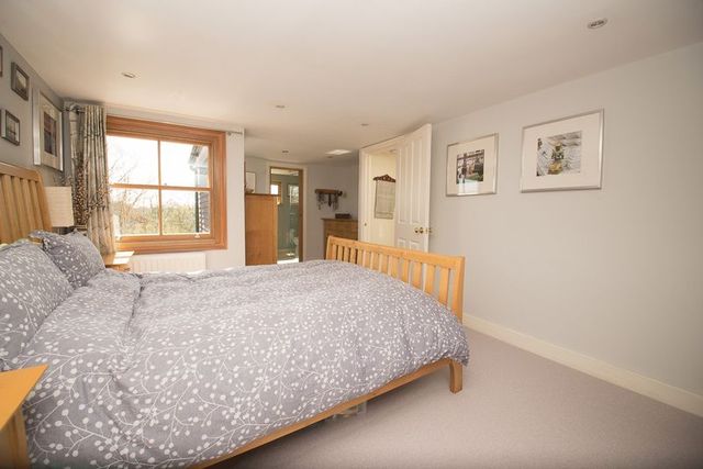  Image of 4 bedroom Terraced house for sale in Burnham Road St. Albans AL1 at Burnham Road  St. Albans, AL1 4QW