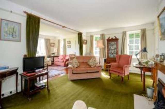  Image of 4 bedroom Bungalow for sale in High Street Bursledon Southampton SO31 at Bursledon Southampton Bursledon, SO31 8DJ