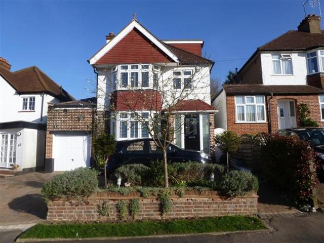  Image of 4 bedroom Detached house for sale in Wayside Avenue Bushey WD23 at Bushey Heath, WD23 4SQ