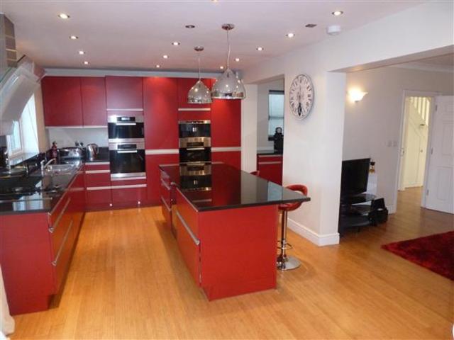  Image of 4 bedroom Detached house for sale in Wayside Avenue Bushey WD23 at Bushey Heath, WD23 4SQ
